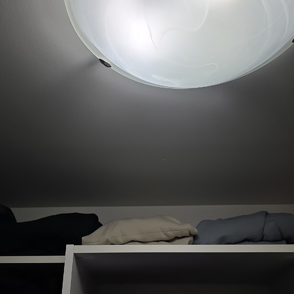 Under Armour Dark Blue Pullover - Picture 4 of 4